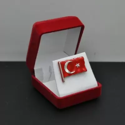 Türk Bayrağı Rozeti