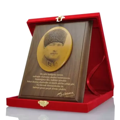 Atatürk Plaketi