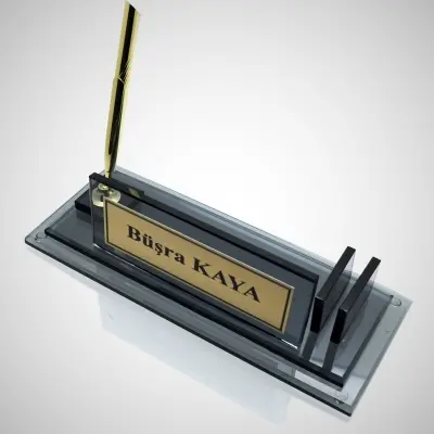Şirketlere Kristal Masa İsimliği