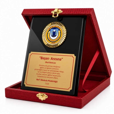 Deri Kutulu Kristal Plaket