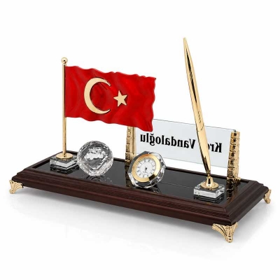 Türk Bayraklı Masa İsimliği